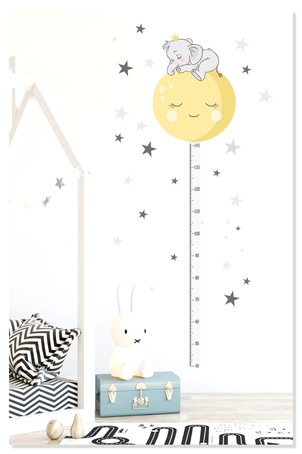 Sevimli Uyuyan Fil ve Ay Boy Ölçer Çocuk Odası Duvar Sticker