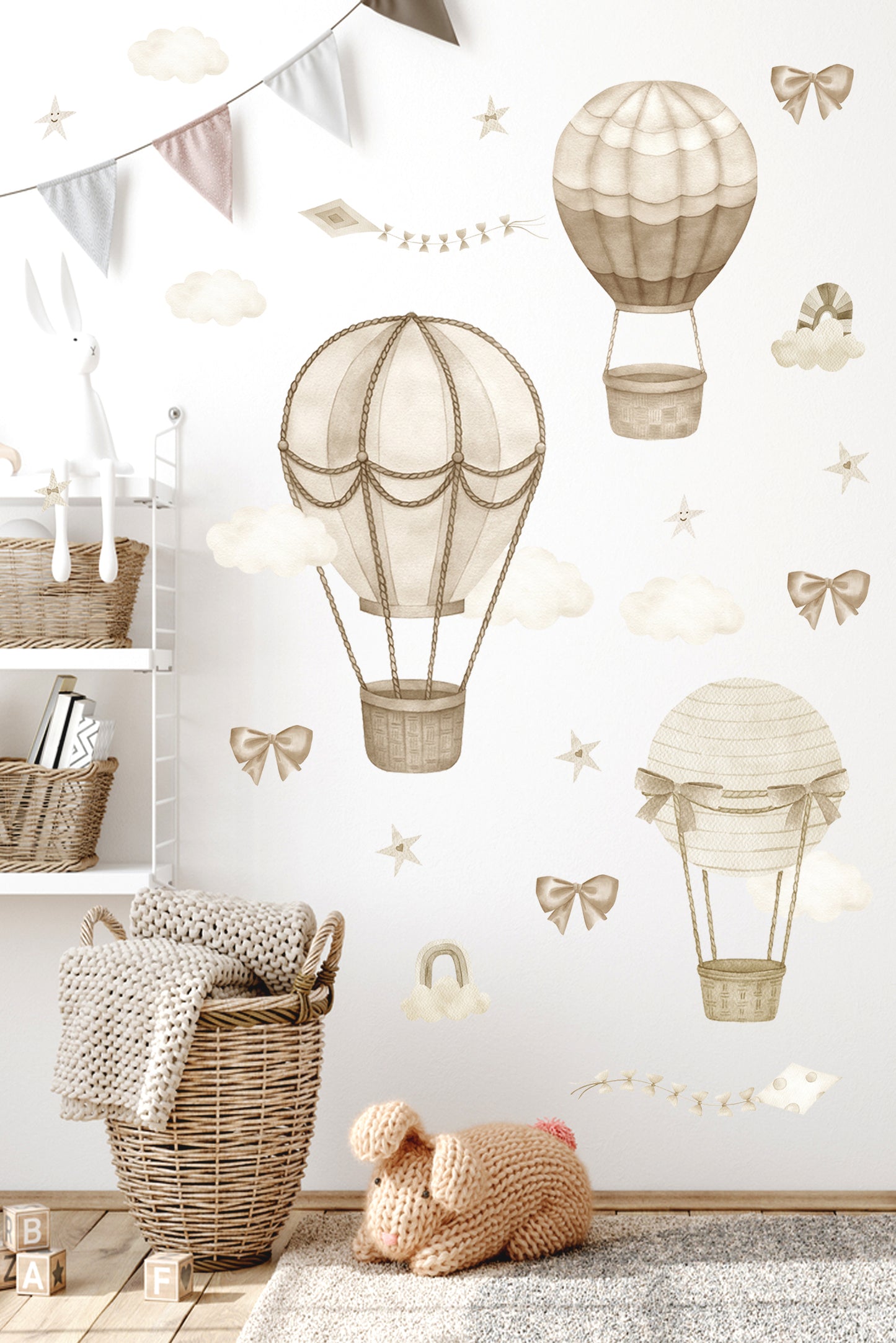 Kahve Pastel Tonlarda Retro Balonlar Bulutlar ve Yıldızlar Çocuk Odası Duvar Sticker
