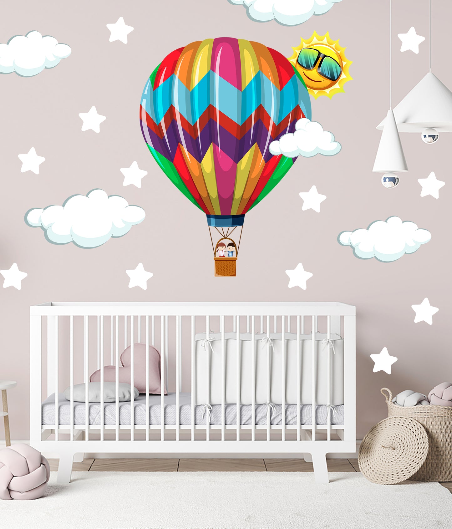 Renkli Uçan Balon Bulutlar ve Yıldızlar Çok Amaçlı Çocuk Odası Duvar Sticker